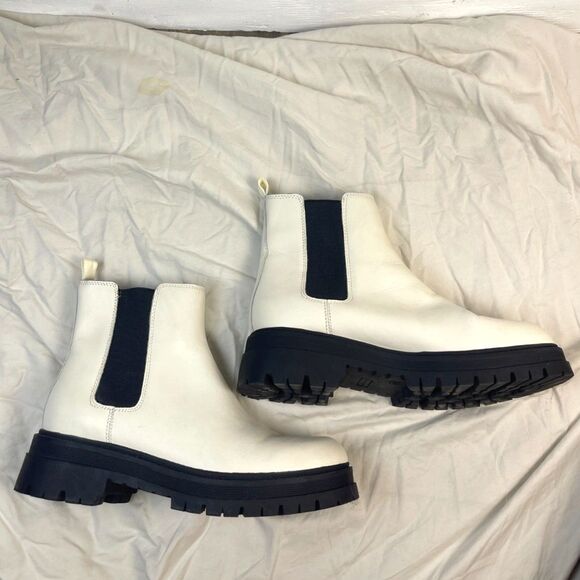 Marc Fisher Pirro Chelsea Leather Boots 9 White Round Toe Lug Sole Combat - Picture 3 of 9